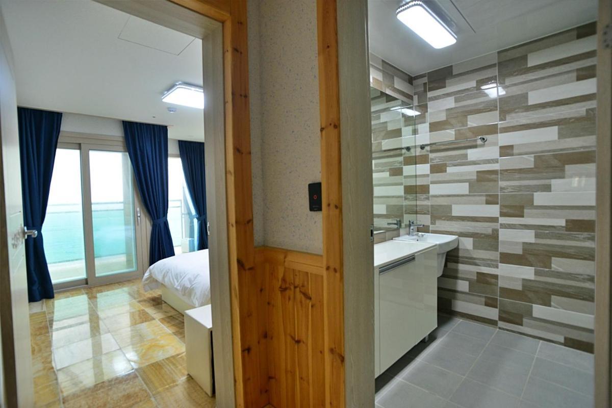The Four Hills Jeju Hotel Exterior photo
